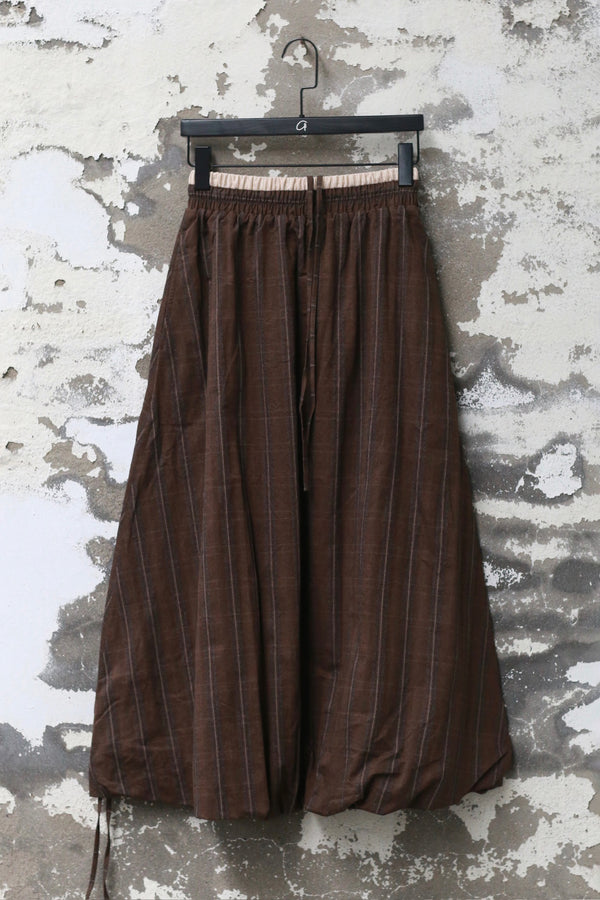 AVIVA JIFEI XUE 25 Autumn and Winter Simple Shirt/Layered Balloon Skirt AJX-FW25-LBS-USCT-Umber Stripe Skirt (FW25-ES)